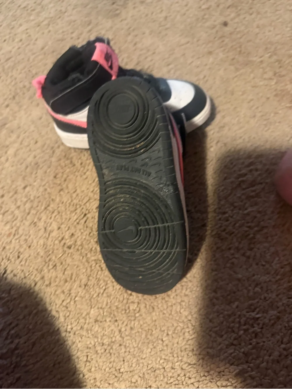 Nike Kids Mid-Top Sneakers in Black, White & Pink